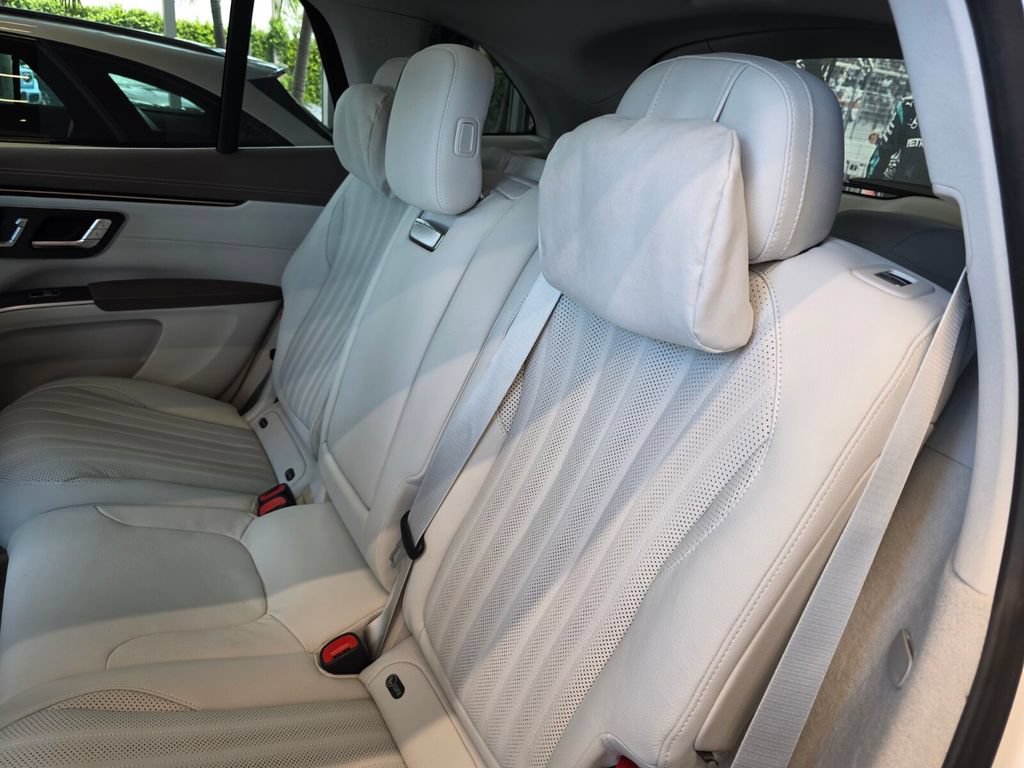 New 2027 Mercedes-Benz EQS 400 4MATIC SUV image 15