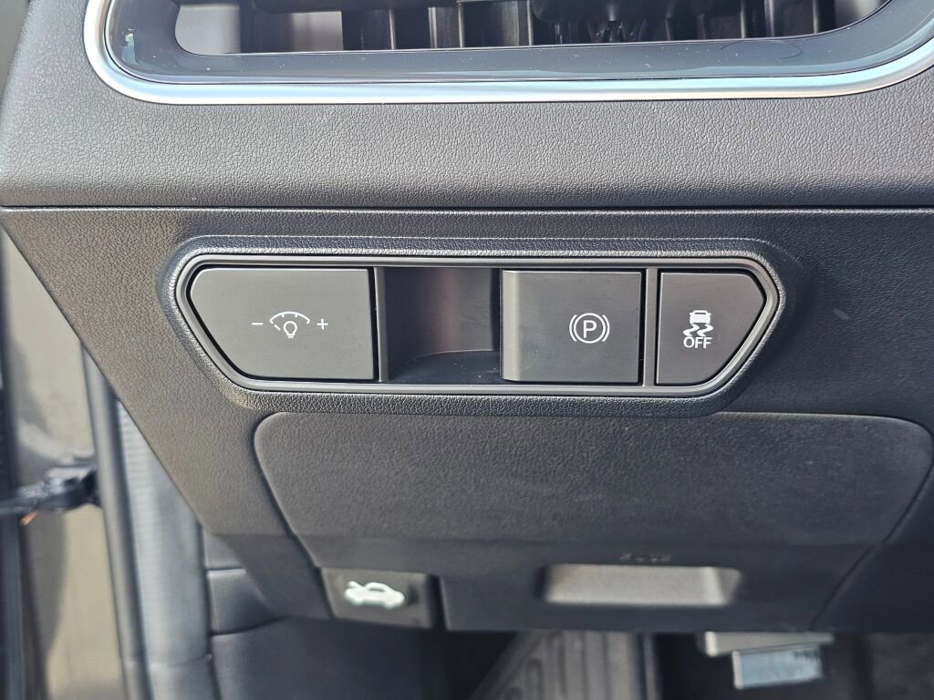 Certified 2025 Kia K4 EX image 32