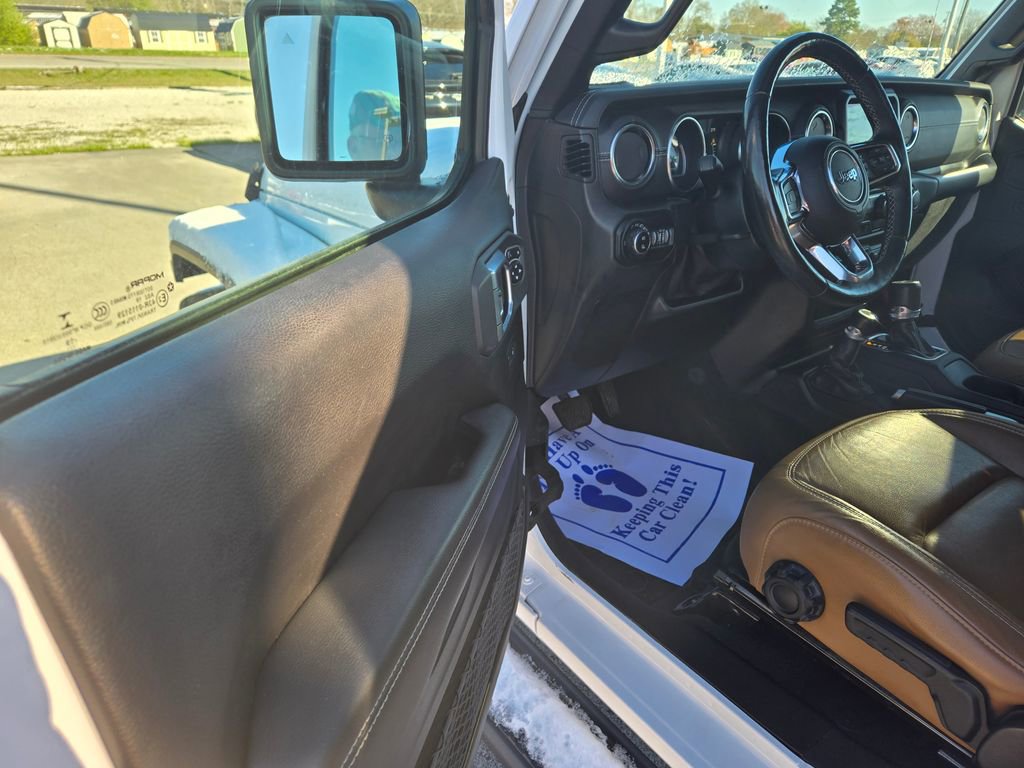 Used 2020 Jeep Gladiator Overland image 6