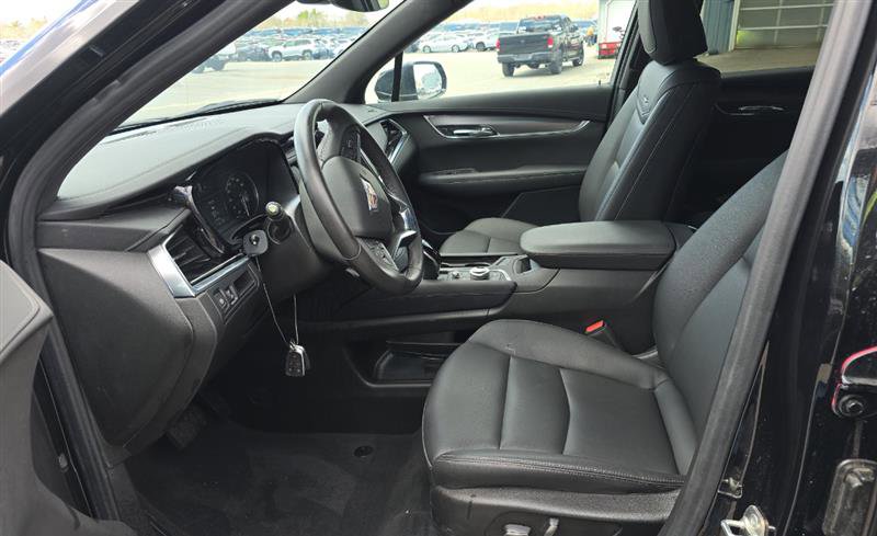 Used 2024 Cadillac XT6 Luxury w/ LPO, Floor Liner Package AWD/4WD image 8