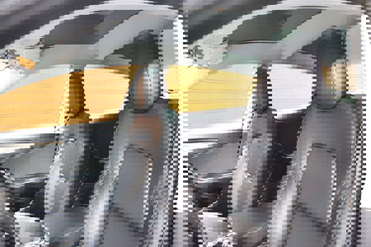 Used 2023 Tesla Model 3 Standard Range image 39