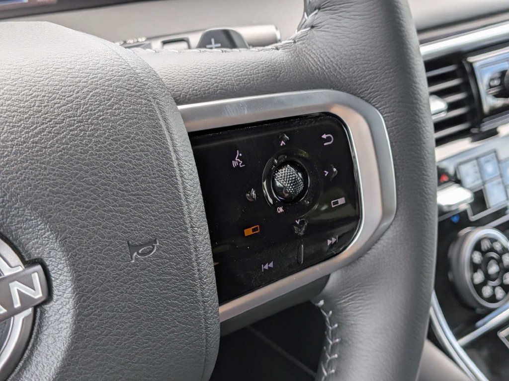 New 2026 Nissan Armada SL w/ Captain's Chari Seat Package AWD/4WD image 25