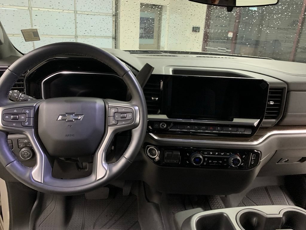 Used 2026 Chevrolet Silverado 1500 RST w/ RST Select Package AWD/4WD image 17