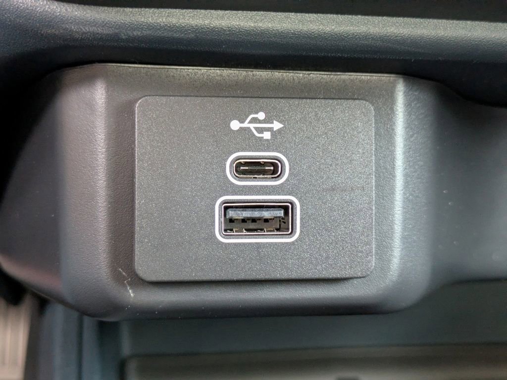 New 2025 Ford Maverick XL image 21