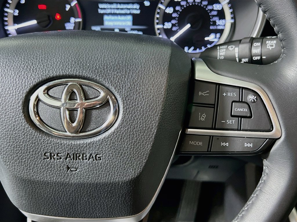 Used 2026 Toyota Highlander XLE AWD/4WD image 17