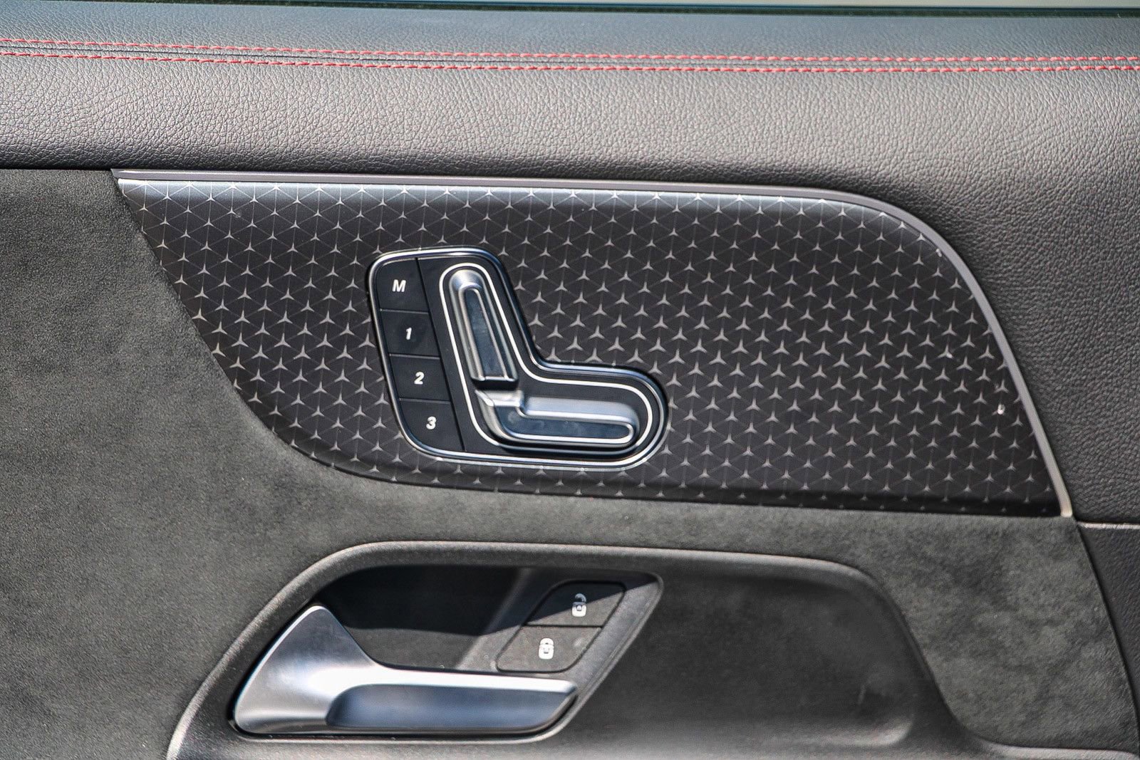 Certified 2025 Mercedes-Benz GLA 250 4MATIC image 20