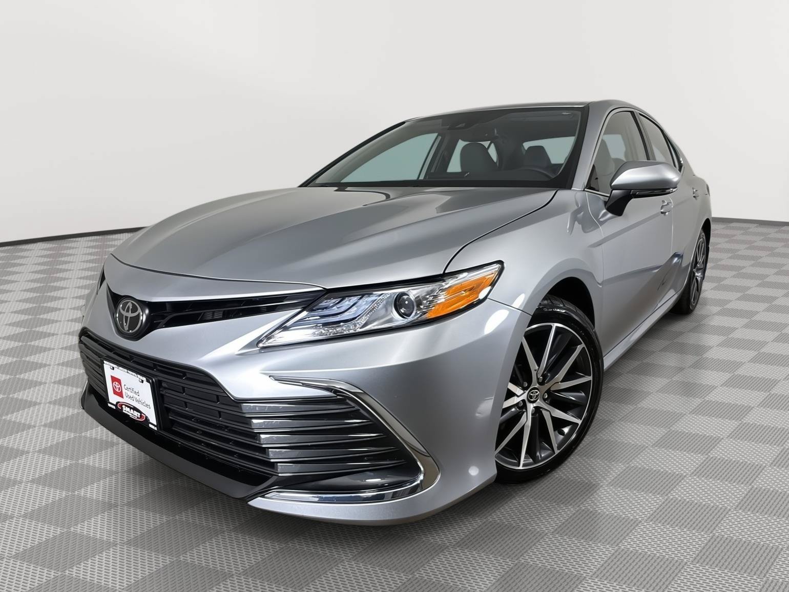 Used 2024 Toyota Camry XLE w/ Cold Weather Package AWD/4WD image 1