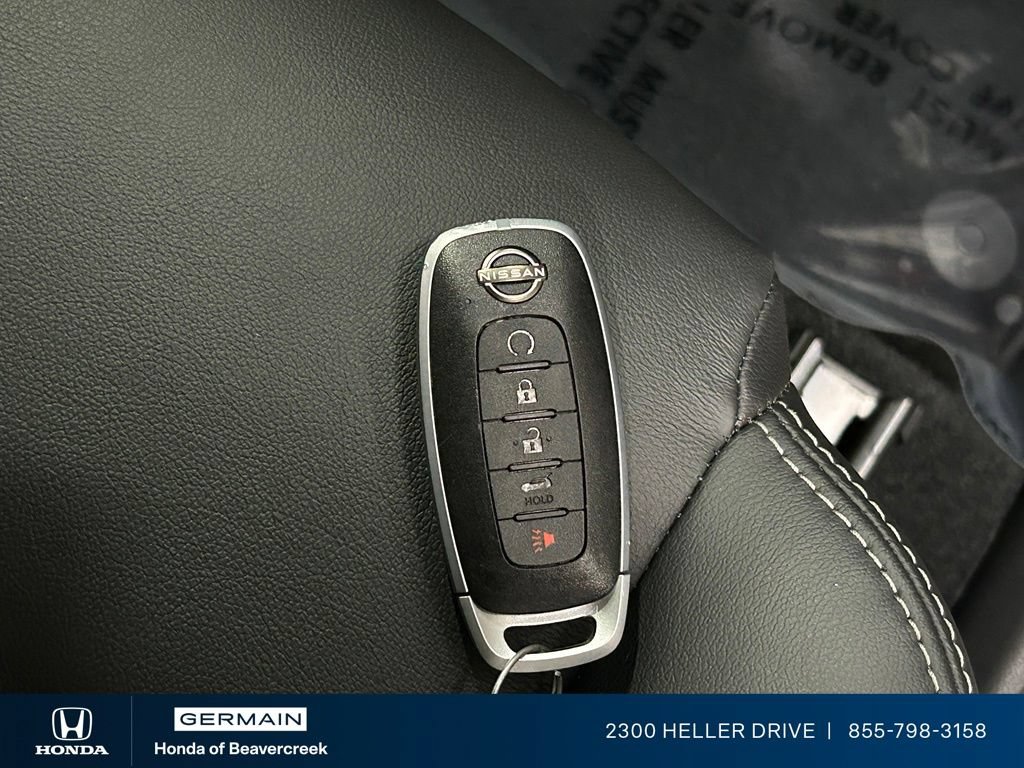 Used 2025 Nissan Rogue SL AWD/4WD image 30