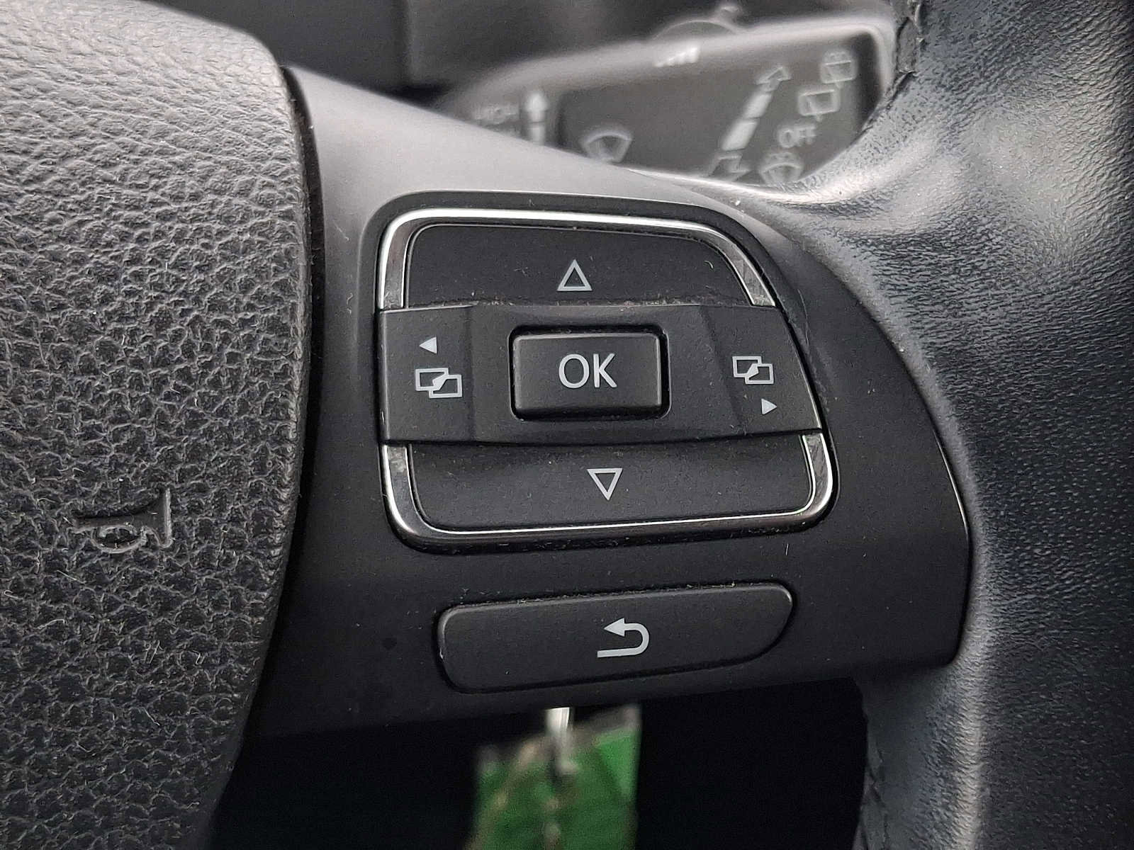 Used 2015 Volkswagen Tiguan SE AWD/4WD image 21