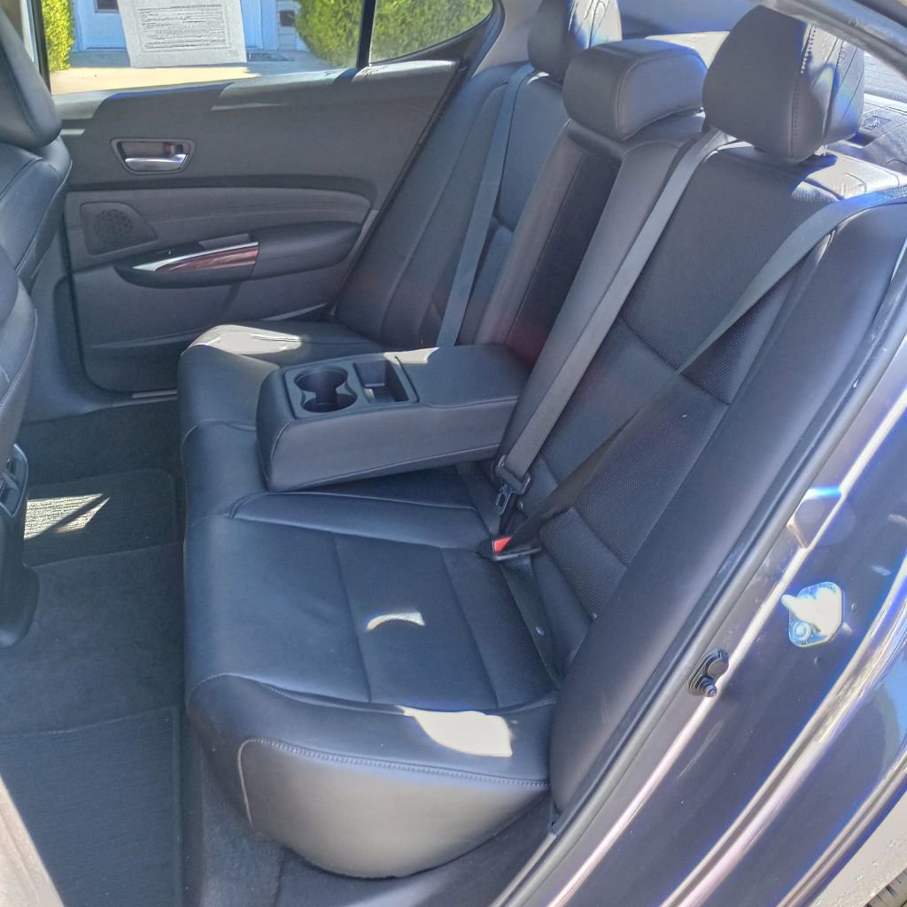 Used 2017 Acura TLX w/ Technology Package FWD image 18