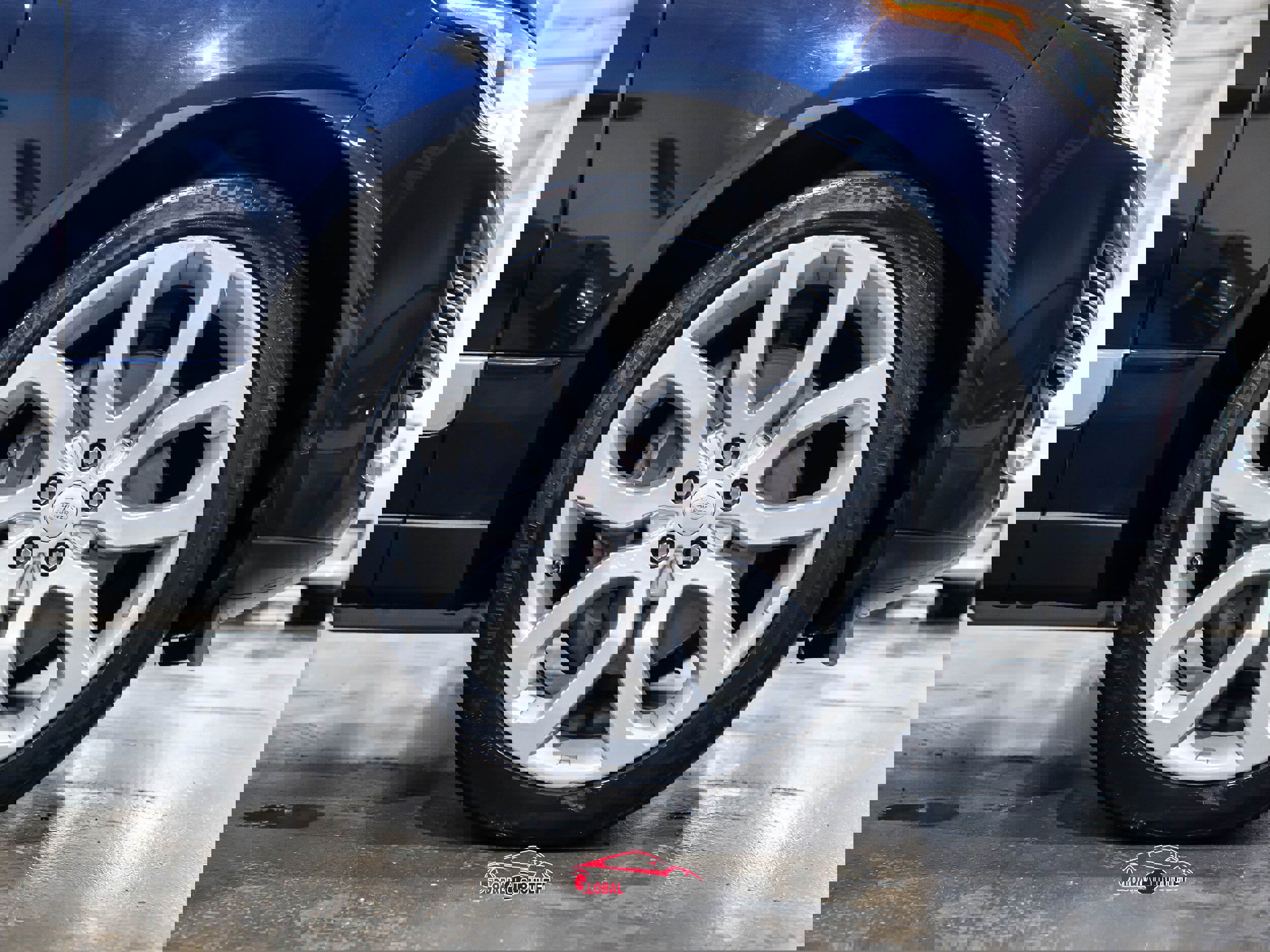 Used 2016 Land Rover Range Rover Autobiography image 9