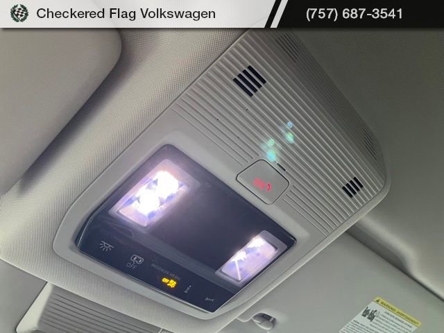 New 2026 Volkswagen Tiguan SE image 18