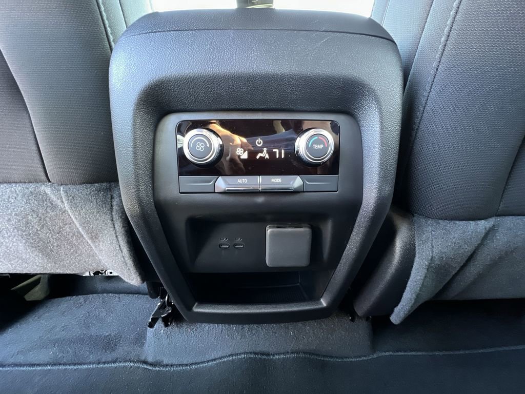 New 2025 GMC Acadia Elevation image 21