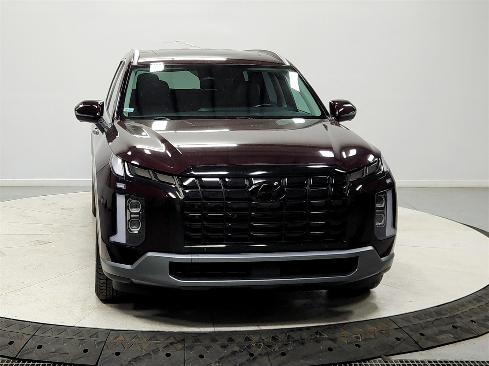 Used 2023 Hyundai Palisade SEL w/ Premium Package image 2