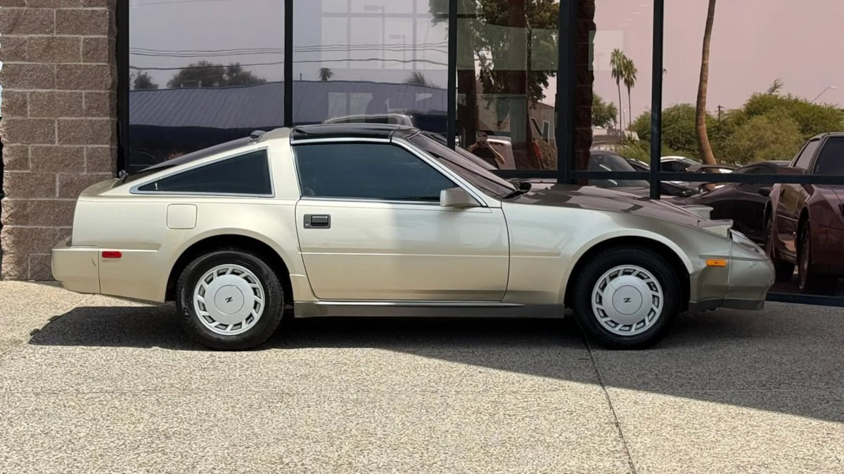 Used 1988 Nissan 300ZX GS RWD image 14