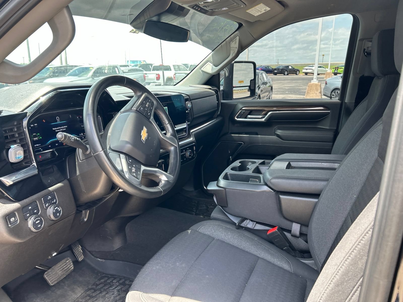 Used 2024 Chevrolet Silverado 2500 LT AWD/4WD image 13