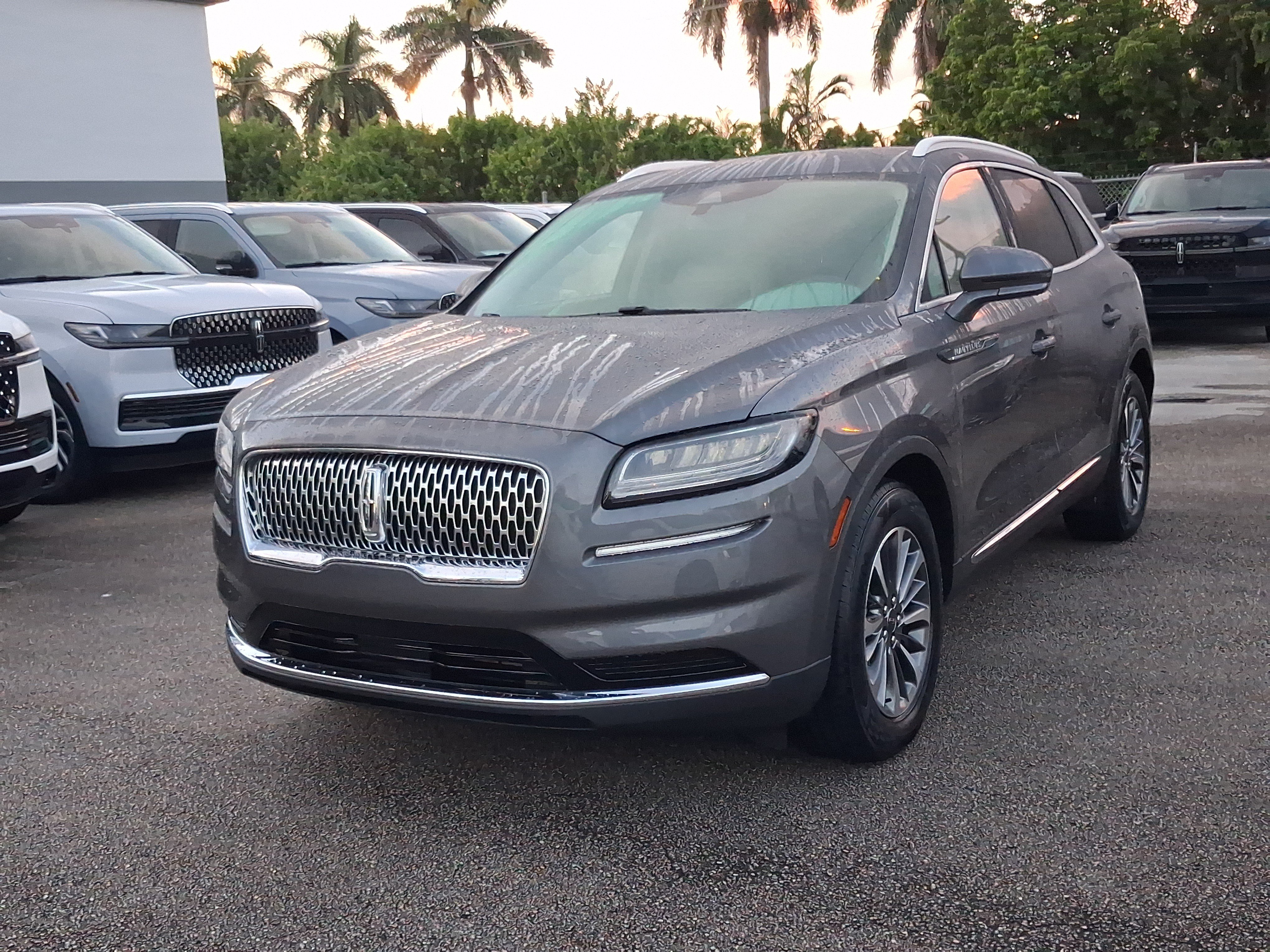Certified 2023 Lincoln Nautilus FWD image 2