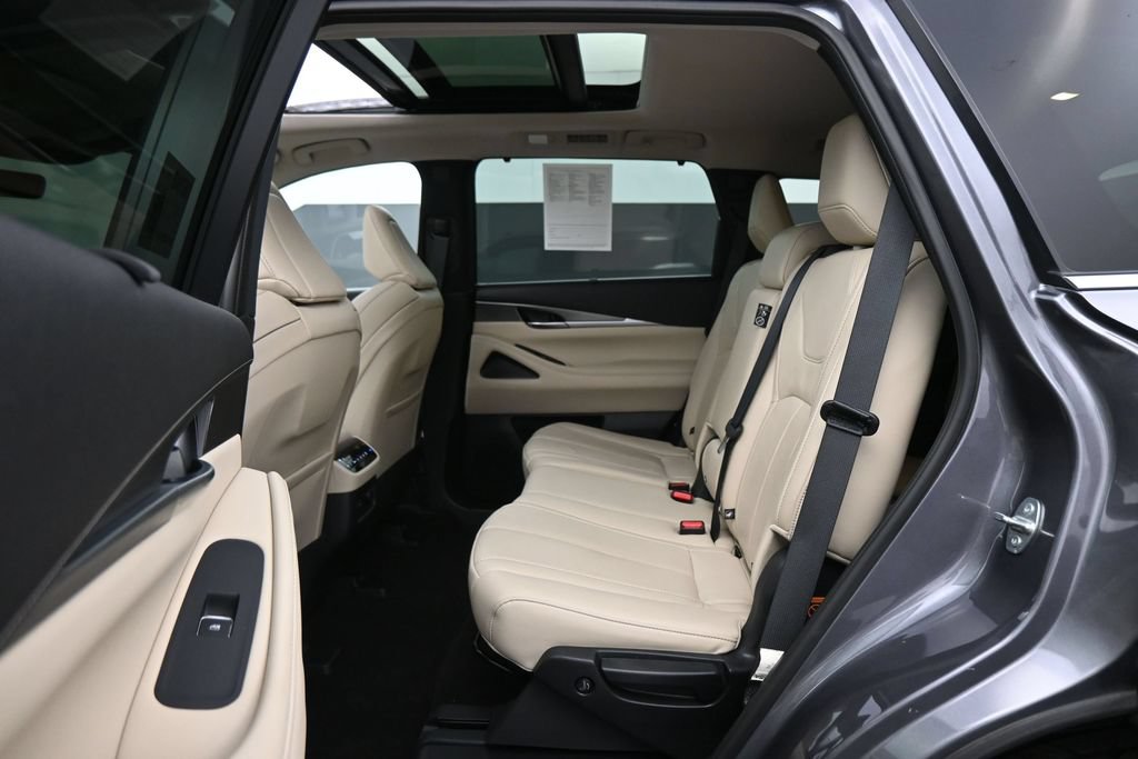 Used 2023 INFINITI QX60 Luxe w/ Cargo Package FWD image 19