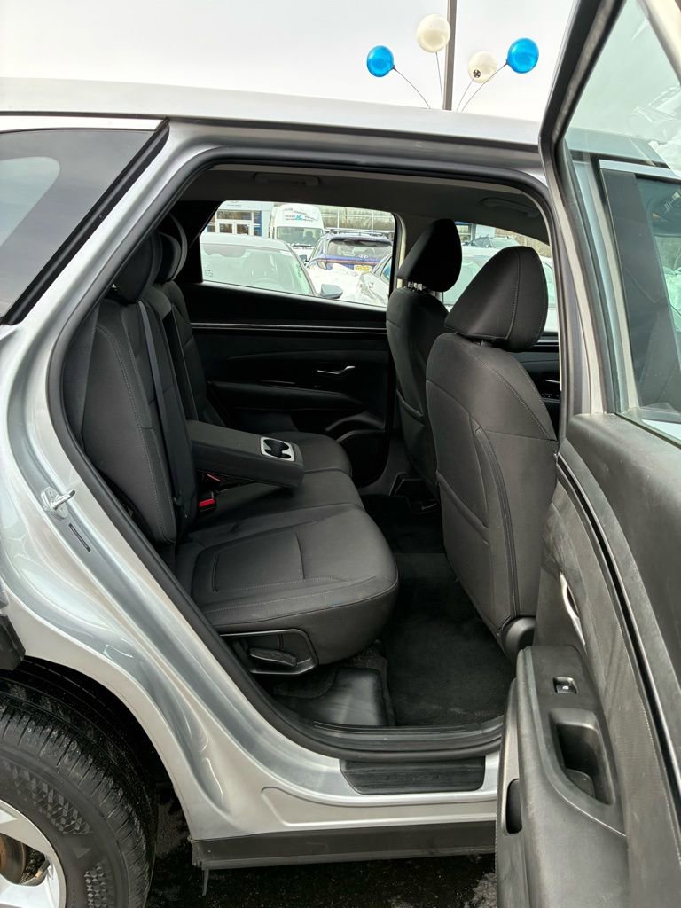 Used 2023 Hyundai Tucson SE image 21