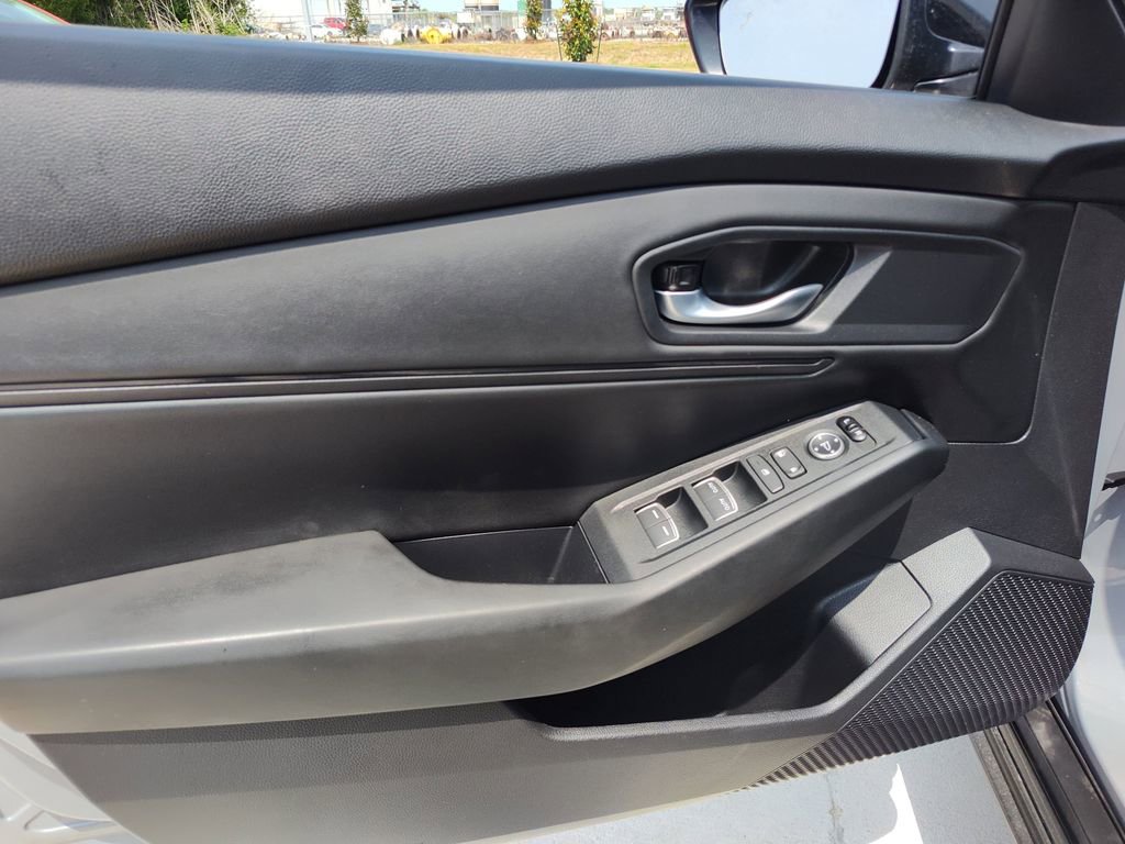 Used 2025 Honda Accord SE image 18