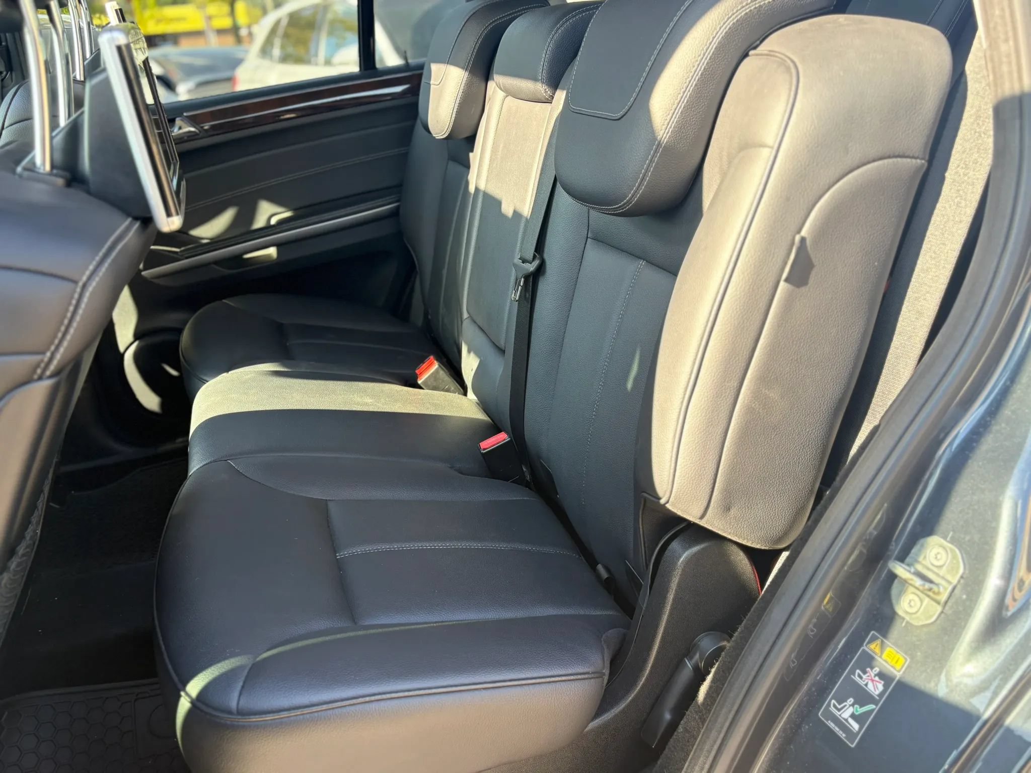 Used 2012 Mercedes-Benz GL 450 4MATIC image 12