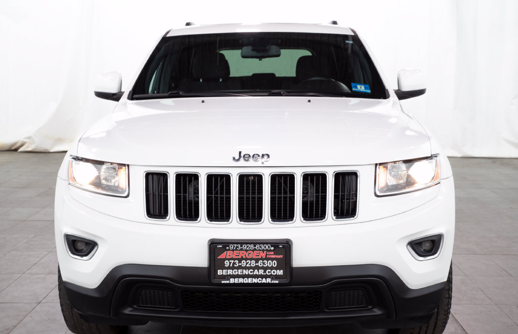 Used 2015 Jeep Grand Cherokee Laredo w/ Quick Order Package 23E AWD/4WD image 2