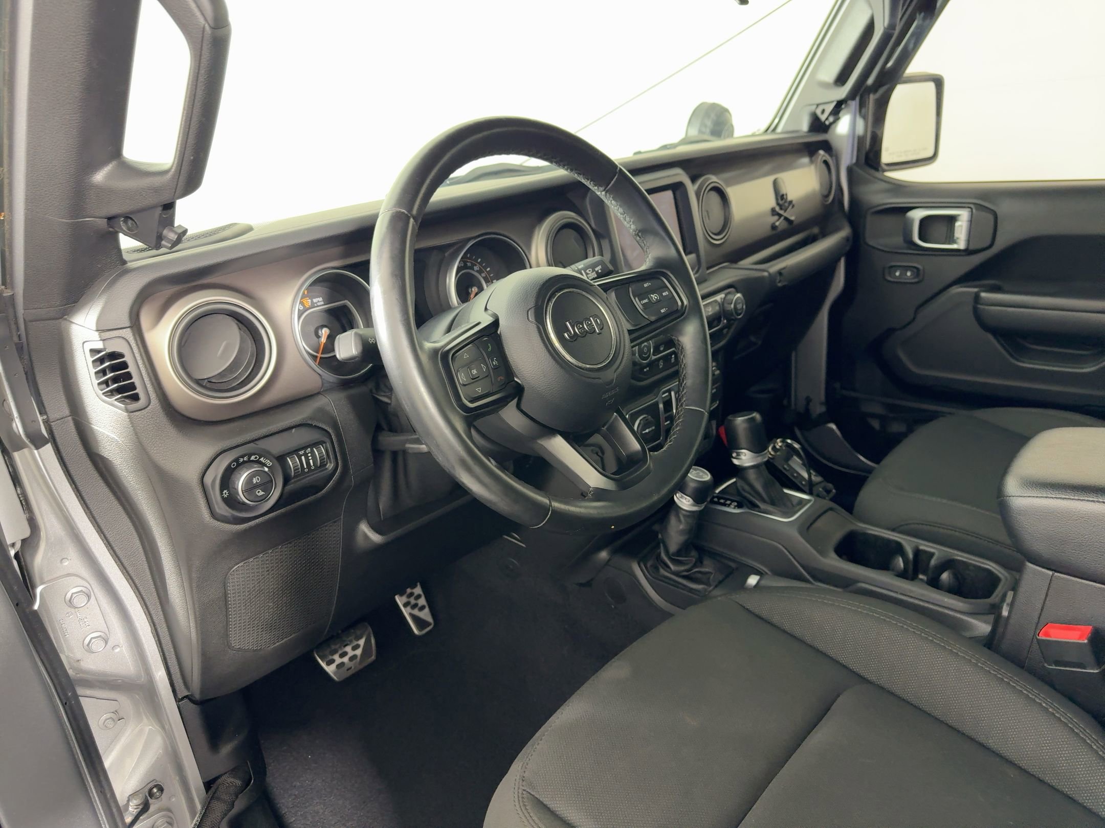 Used 2020 Jeep Gladiator Sport w/ Quick Order Package 24S image 4