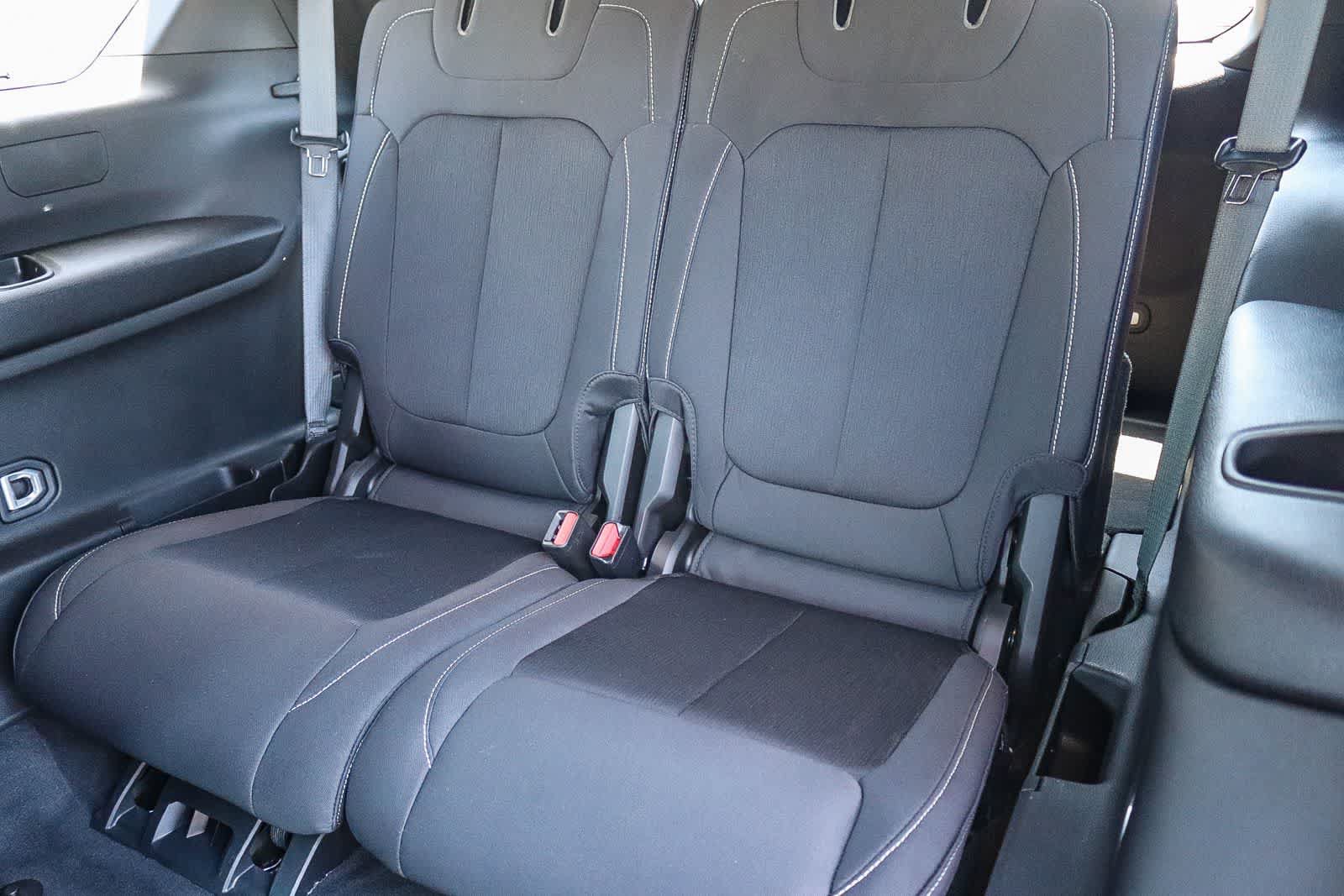 Used 2025 Jeep Grand Cherokee L Laredo RWD image 20