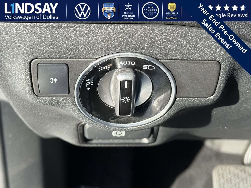 Used 2018 Mercedes-Benz CLA 250 4MATIC image 28