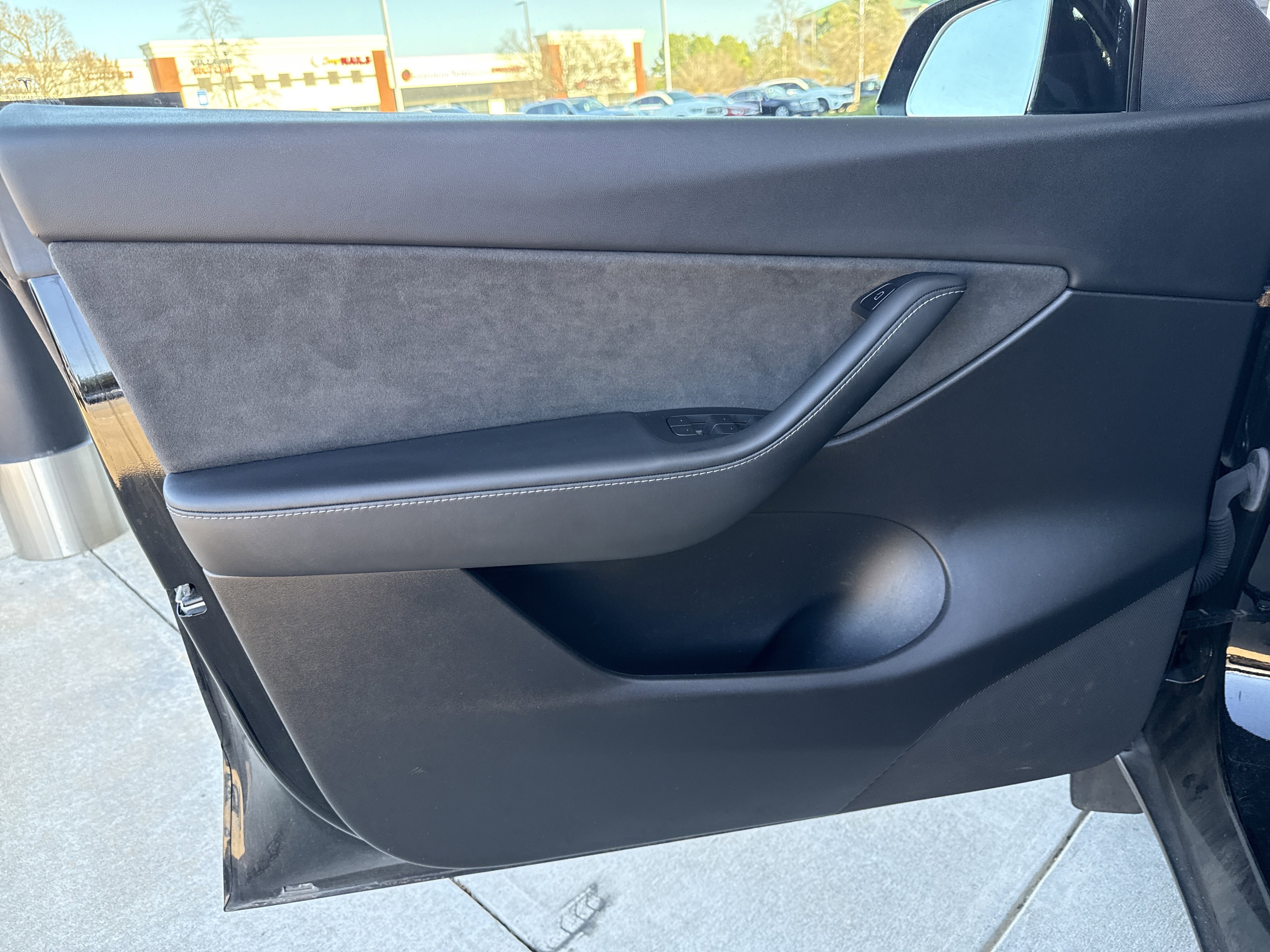 Used 2022 Tesla Model Y Performance image 10