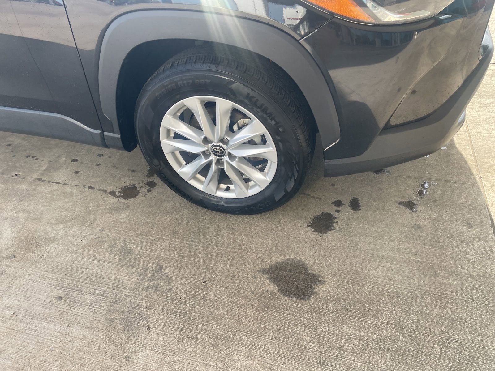 Used 2024 Toyota Corolla Cross LE image 5