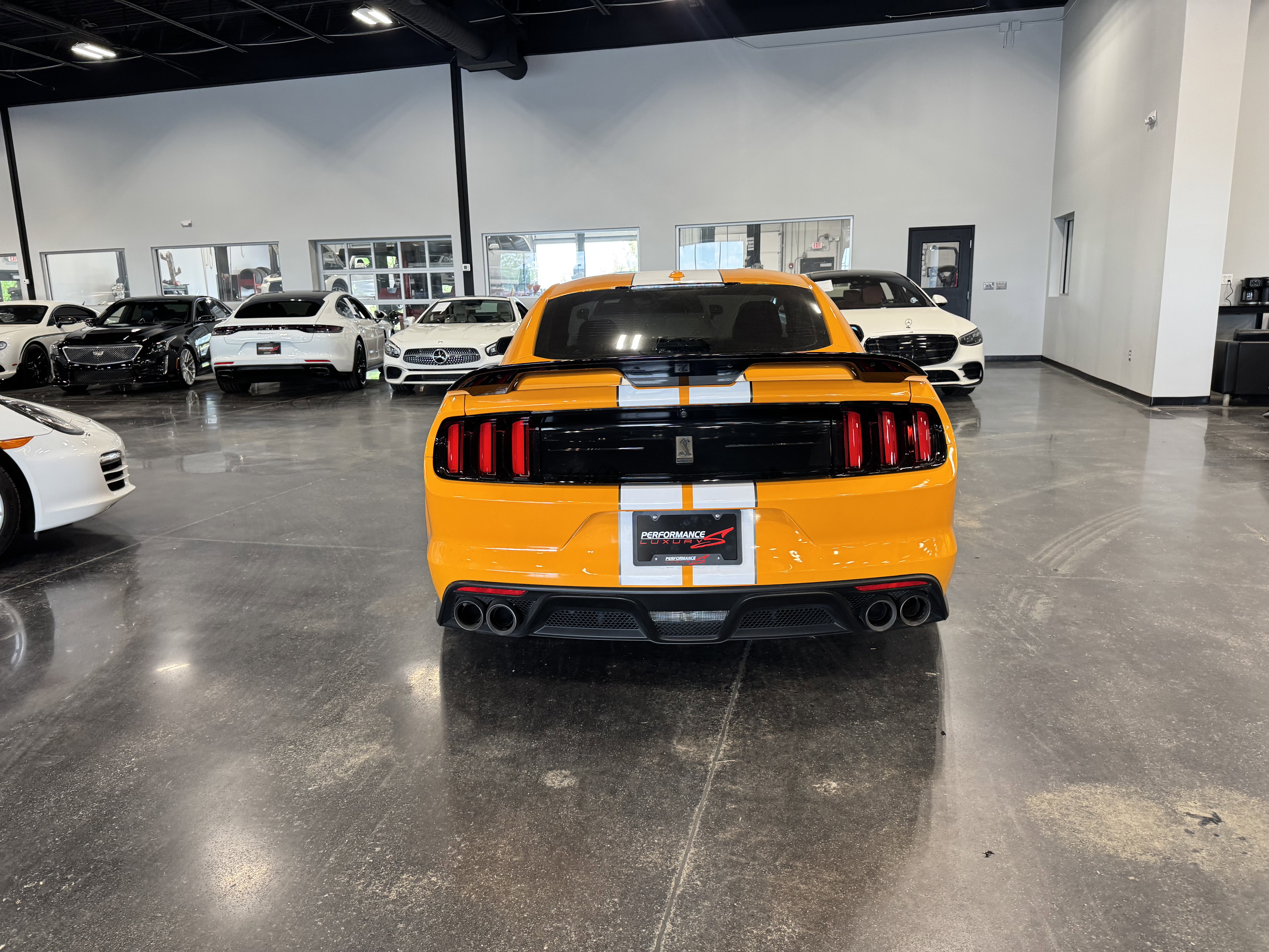 Used 2019 Ford Mustang Shelby GT350 w/ Technology Package RWD image 4