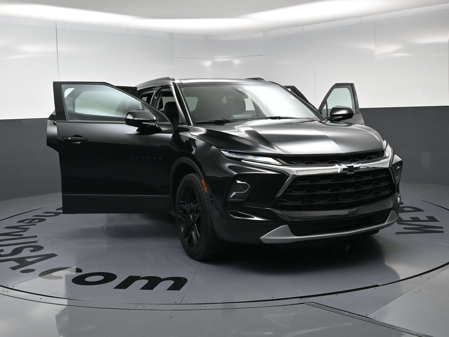 Used 2024 Chevrolet Blazer LT w/ Convenience Package FWD image 23
