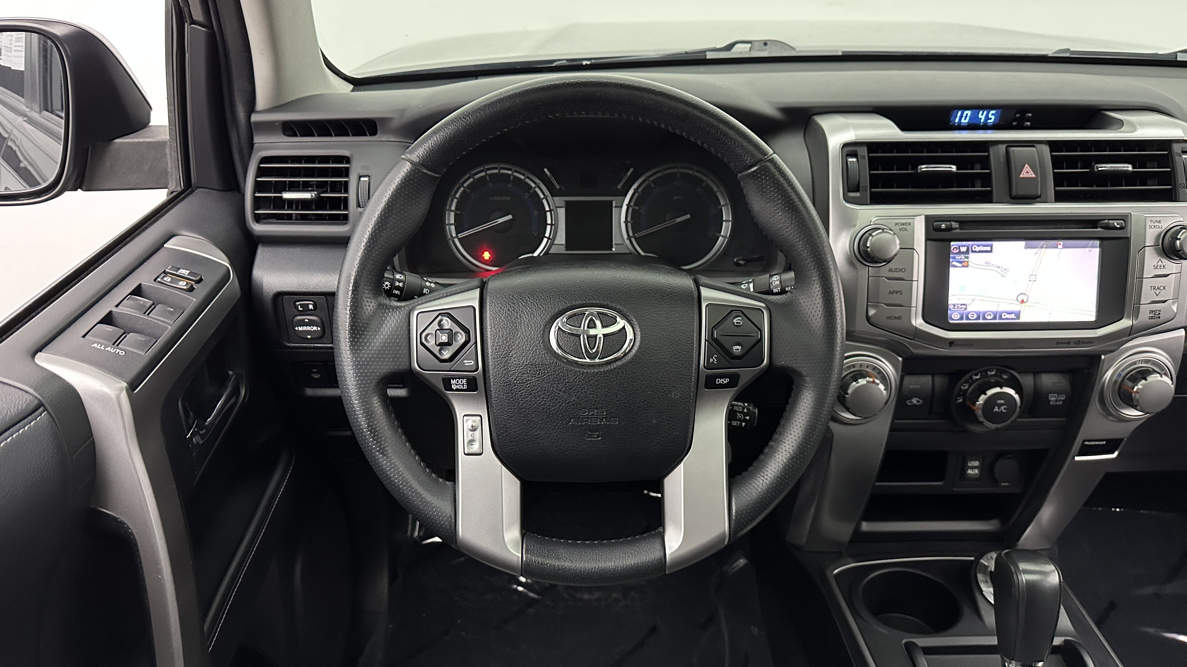 Used 2018 Toyota 4Runner SR5 Premium AWD/4WD image 32