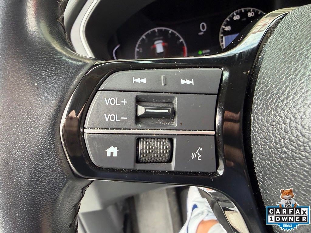 Used 2024 Honda Pilot Touring image 10