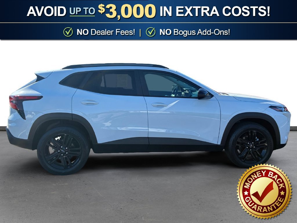 Used 2024 Chevrolet Trax ACTIV w/ Sunroof Package FWD image 8