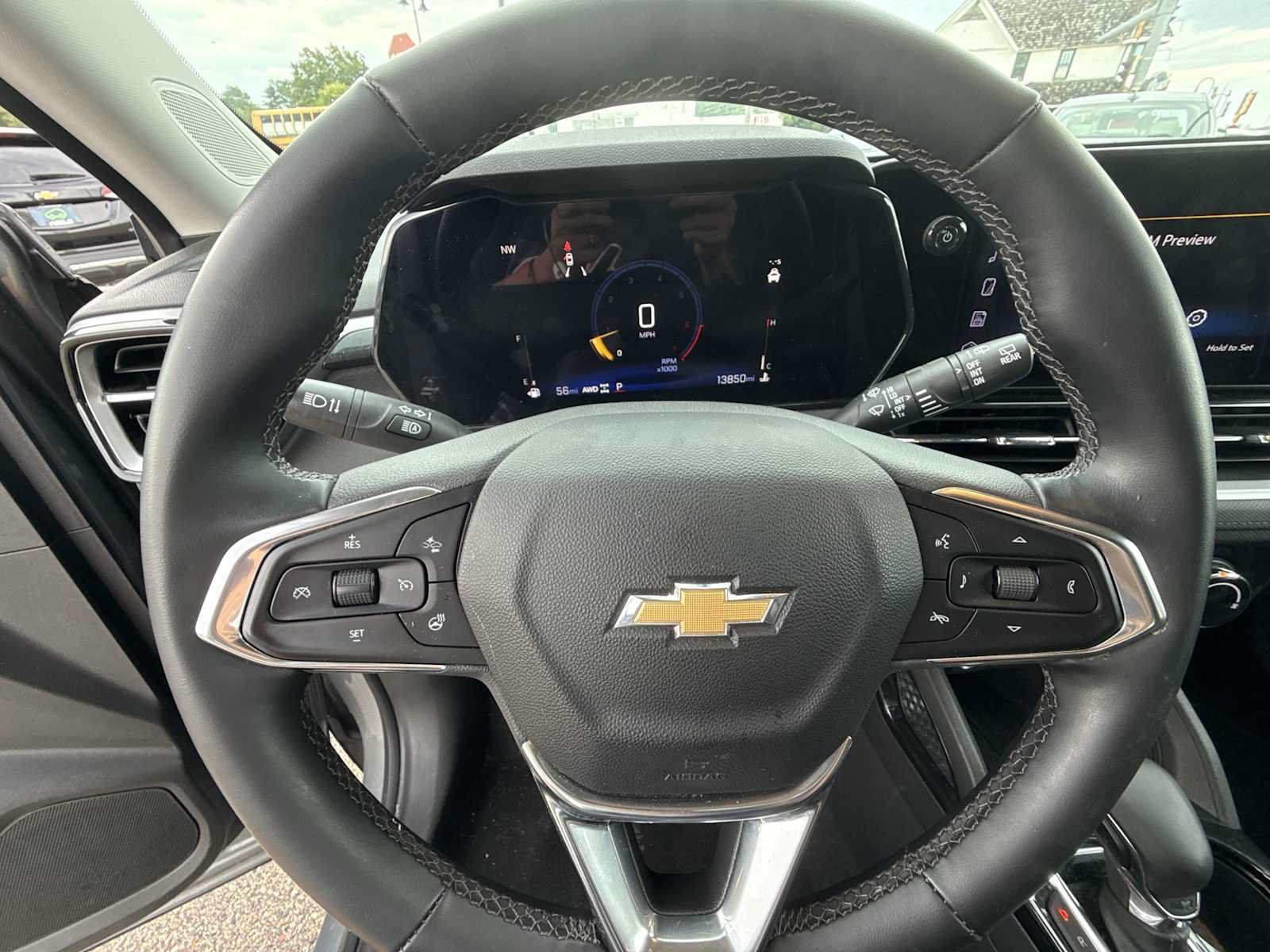 Used 2024 Chevrolet TrailBlazer LT w/ LT Cold Weather Package AWD/4WD image 11