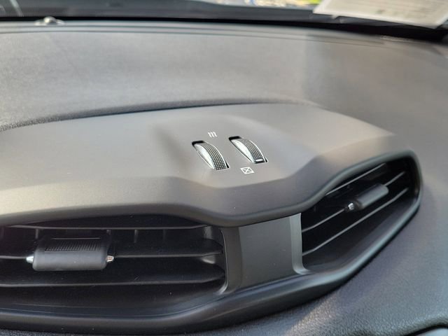 Used 2019 Jeep Renegade Sport image 19