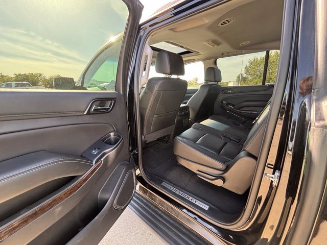 Used 2020 Chevrolet Suburban LT AWD/4WD image 24