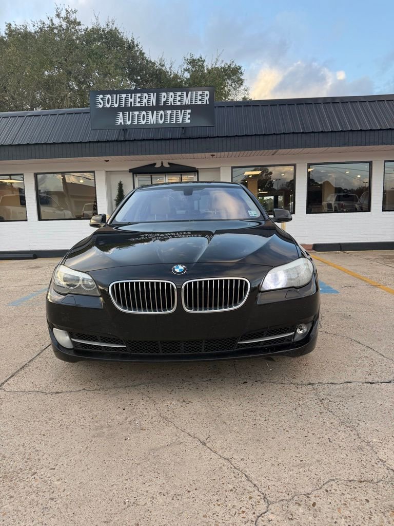 Used 2013 BMW 528i Sedan image 2