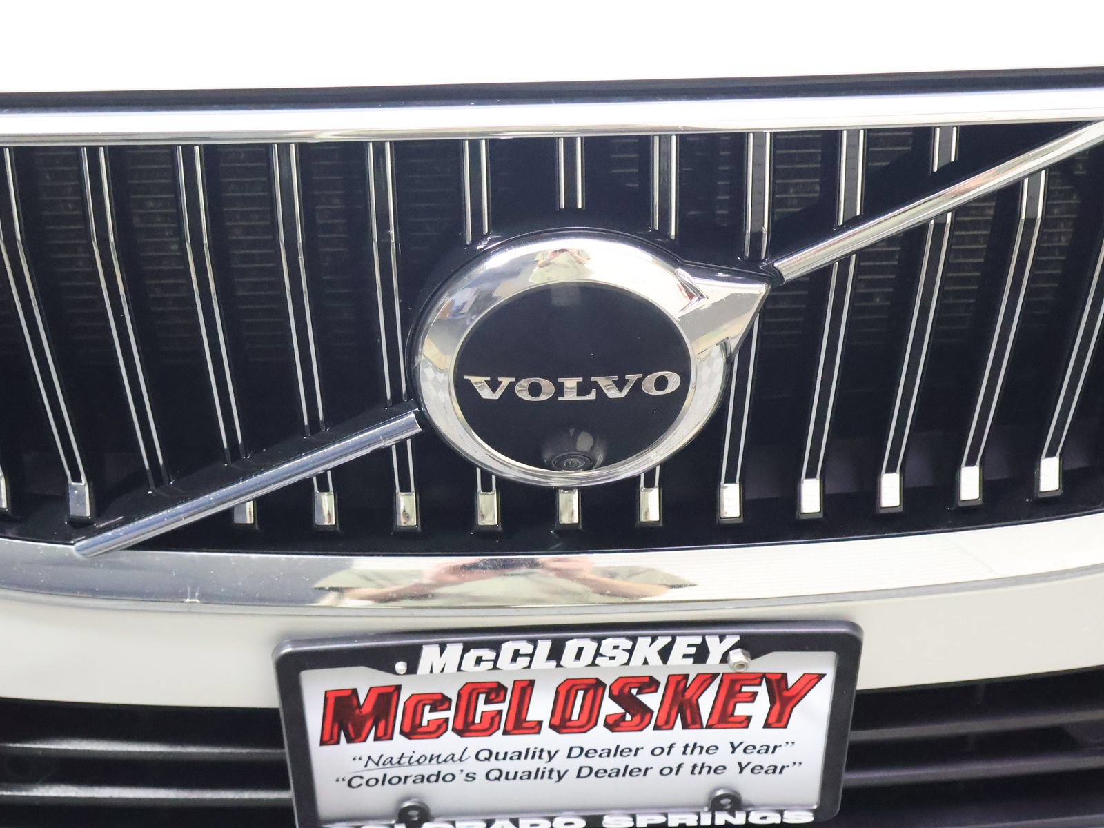 Used 2023 Volvo XC60 B5 Plus AWD/4WD image 19