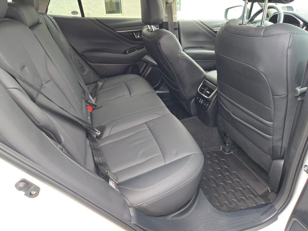 Used 2023 Subaru Outback Limited XT AWD/4WD image 9