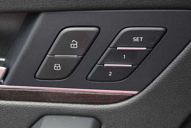 Used 2024 Audi Q5 2.0T Premium AWD/4WD image 14