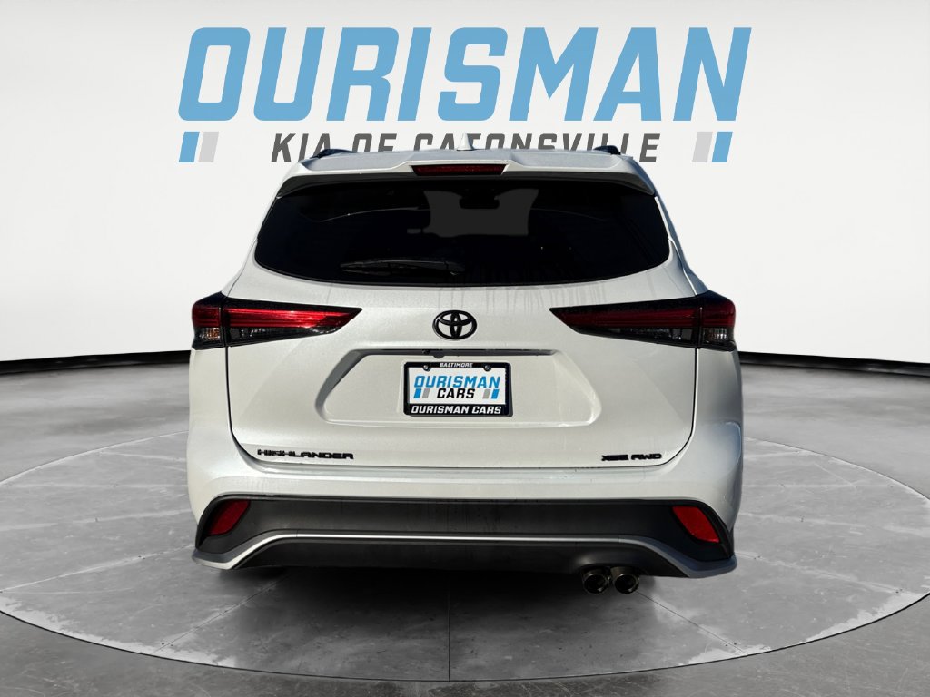 Used 2022 Toyota Highlander XSE AWD/4WD image 5
