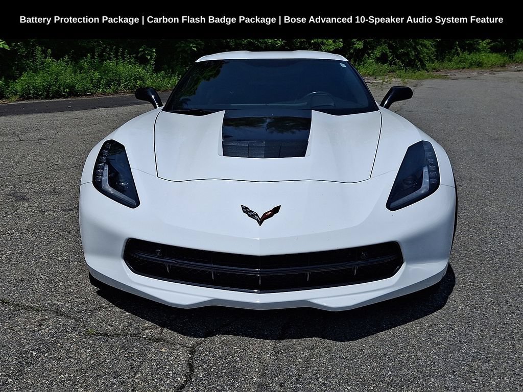 Used 2018 Chevrolet Corvette Stingray Coupe RWD image 2