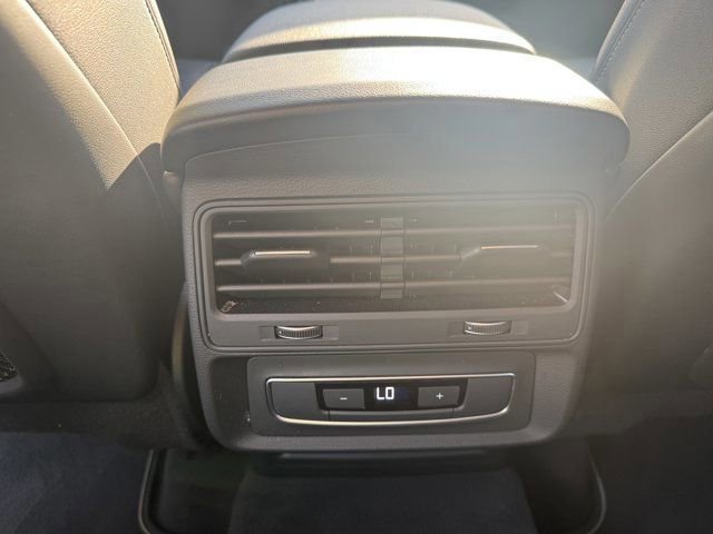 Certified 2025 Audi Q7 2.0T Premium AWD/4WD image 16