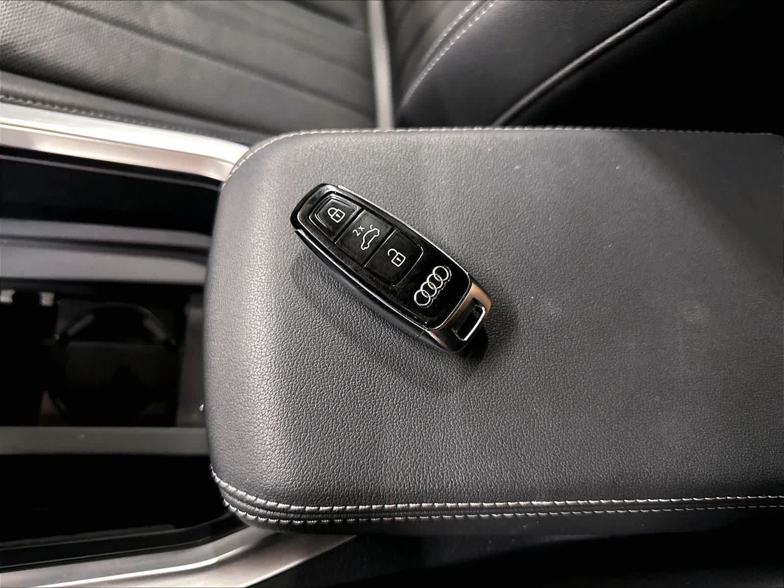 Used 2024 Audi Q8 e-tron Premium Plus AWD/4WD image 13