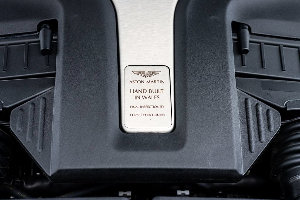Used 2021 Aston Martin DBX AWD/4WD image 55