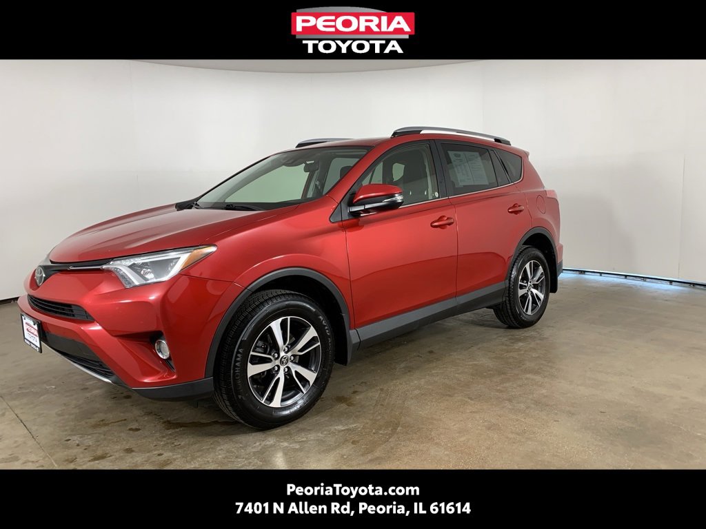 Used 2017 Toyota RAV4 XLE image 1