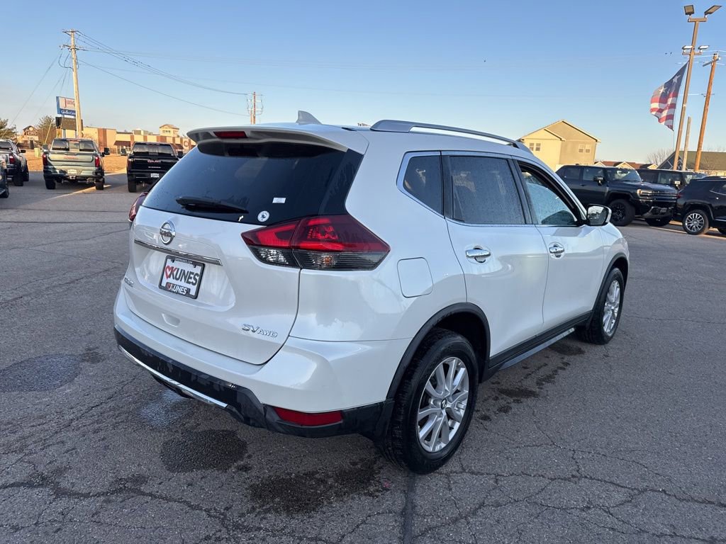 Used 2018 Nissan Rogue SV image 8